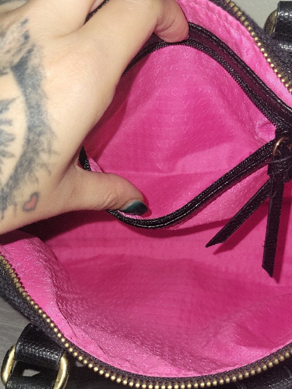 Victoria's Secret Black Canvas Handbag with Gold Logo Plaque - Picture 11 of 11